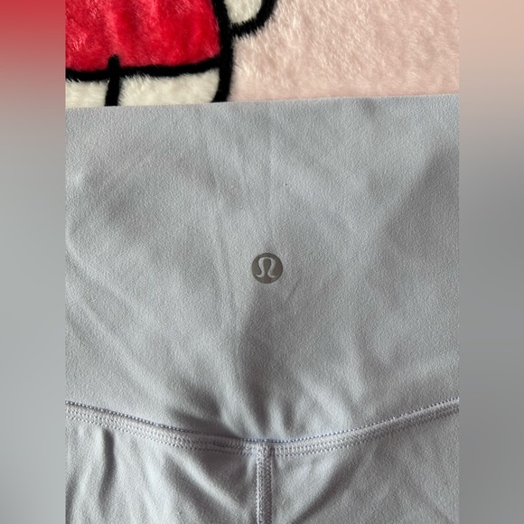 Lululemon shorts, size 8! very strechable and soft material. - Picture 4 of 5